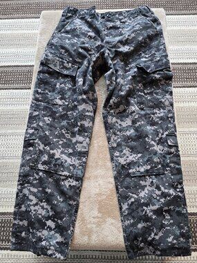 True Spec professional grade Camo cargo pants